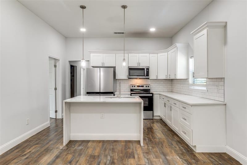2323 Stoneman Street, Dallas TX 75215 - Photo 8