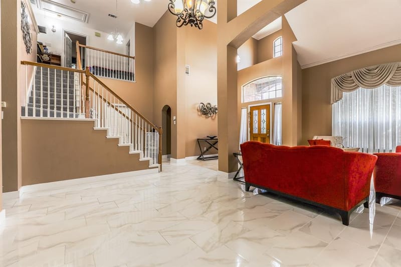 611 Laura Lane, Grand Prairie TX 75052 - Photo 7