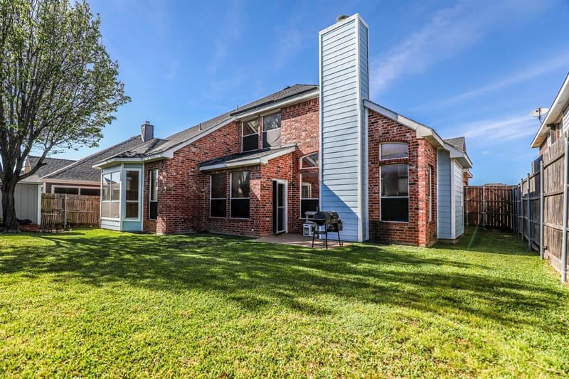 611 Laura Lane, Grand Prairie TX 75052 - Photo 30
