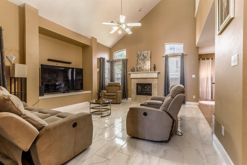 611 Laura Lane, Grand Prairie TX 75052 - Photo 10