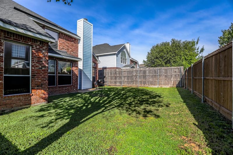 611 Laura Lane, Grand Prairie TX 75052 - Photo 31