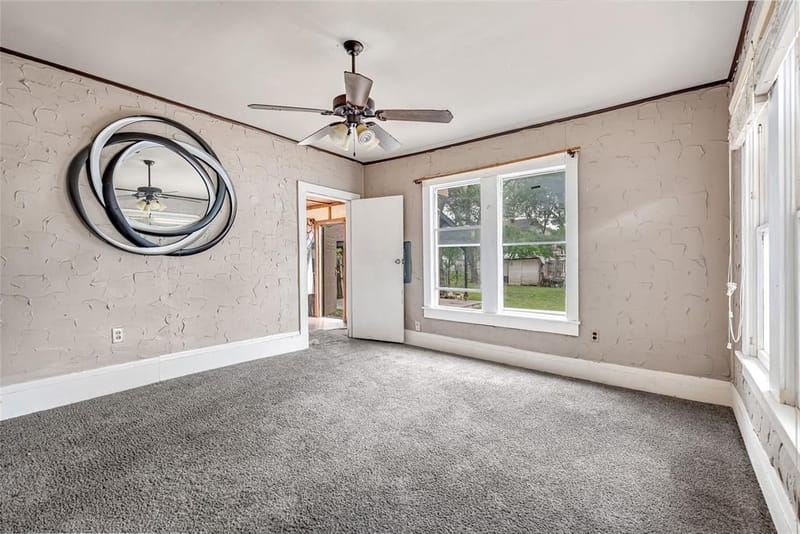 2218 Lincoln Avenue, Fort Worth TX 76164 - Photo 7