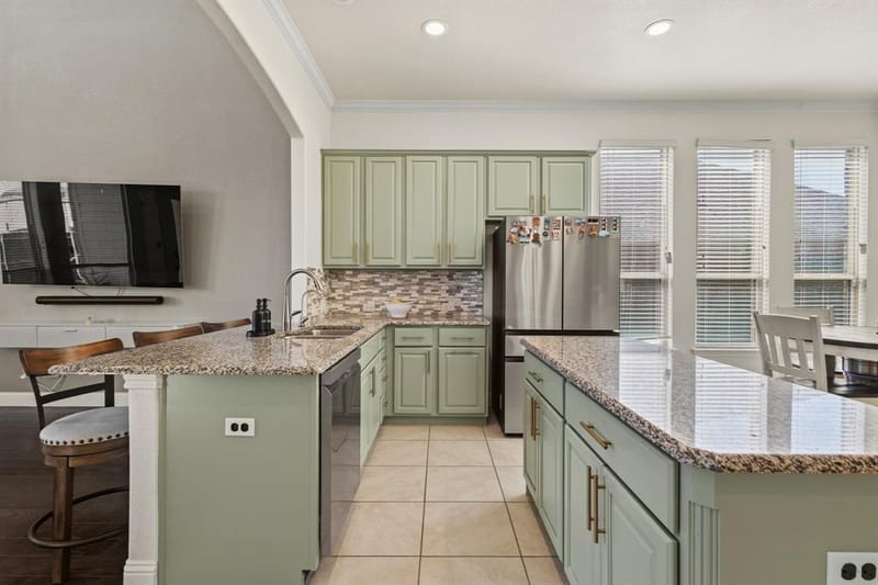 417 Burberry, Grand Prairie TX 75052 - Photo 6