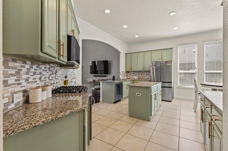 417 Burberry, Grand Prairie TX 75052 - Photo 5