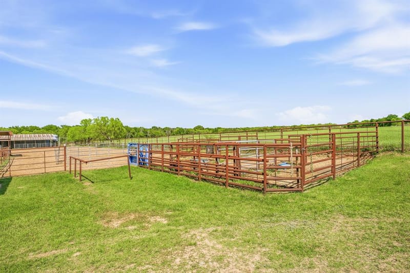 1301 County Road 440, De Leon TX 76444 - Photo 2