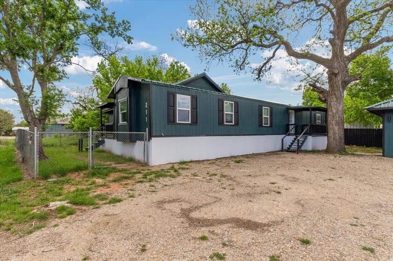 211 Kickapoo Trail, Weatherford TX 76087 - Photo 13