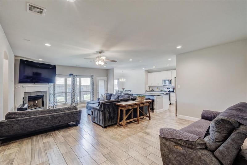 1408 Eagle Nest Drive, Pelican Bay TX 76020 - Photo 2