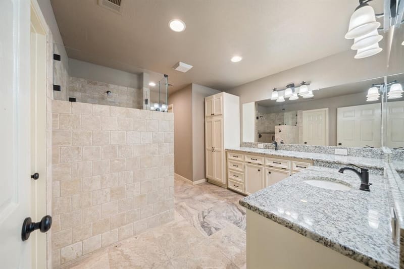 6068 NORTHVIEW Court, Aubrey TX 76227 - Photo 9