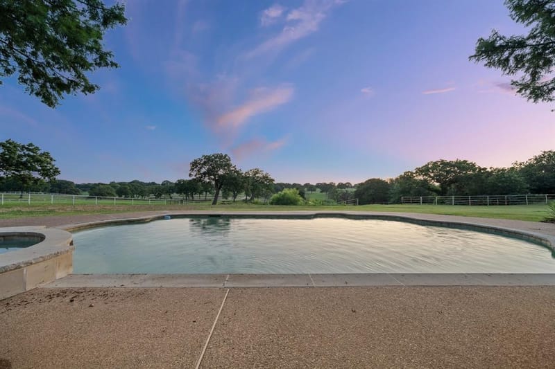 6068 NORTHVIEW Court, Aubrey TX 76227 - Photo 24