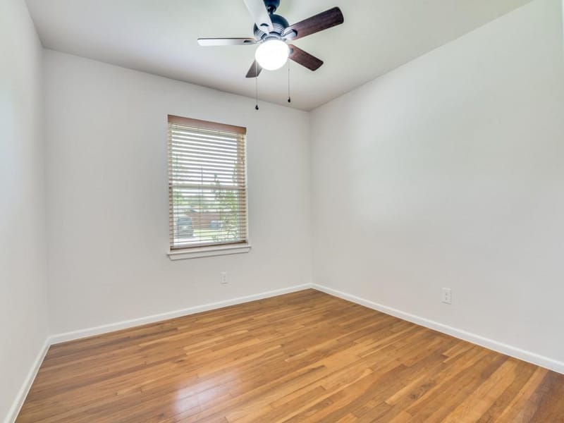 2315 Inadale Avenue, Dallas TX 75228 - Photo 27