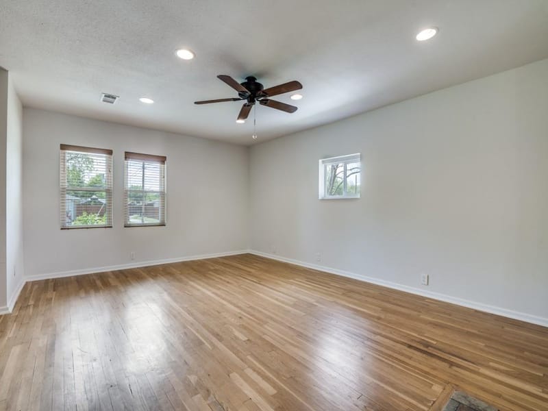 2315 Inadale Avenue, Dallas TX 75228 - Photo 12