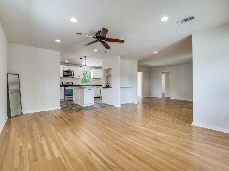 2315 Inadale Avenue, Dallas TX 75228 - Photo 7