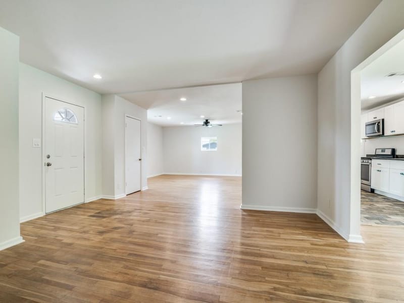 2315 Inadale Avenue, Dallas TX 75228 - Photo 5