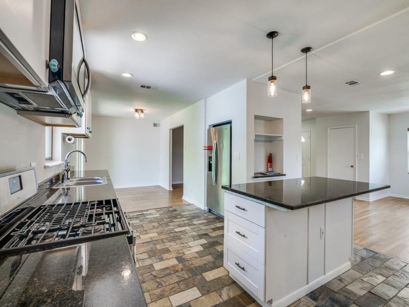 2315 Inadale Avenue, Dallas TX 75228 - Photo 18