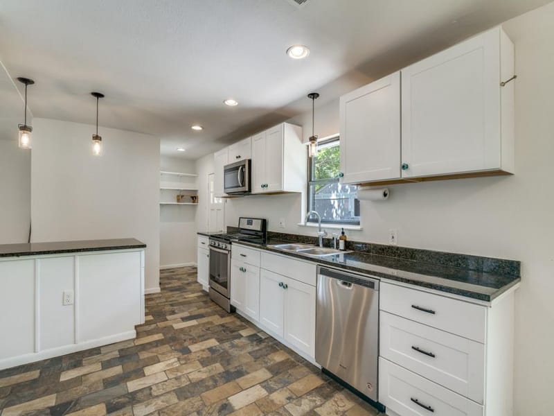 2315 Inadale Avenue, Dallas TX 75228 - Photo 15