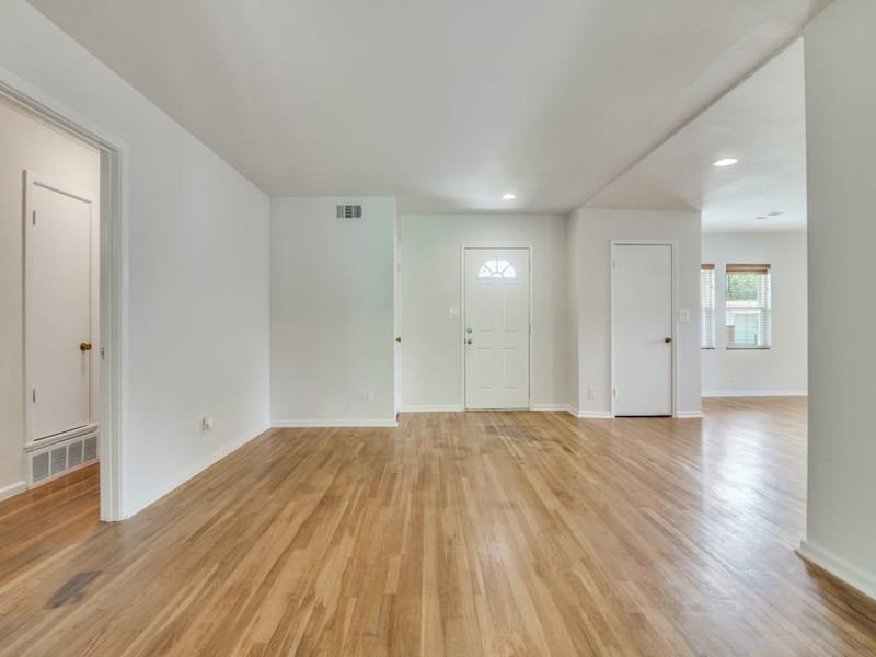 2315 Inadale Avenue, Dallas TX 75228 - Photo 4