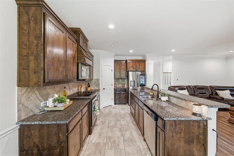 2501 Bunker Hill Drive, Burleson TX 76028 - Photo 13
