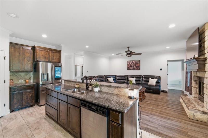 2501 Bunker Hill Drive, Burleson TX 76028 - Photo 12