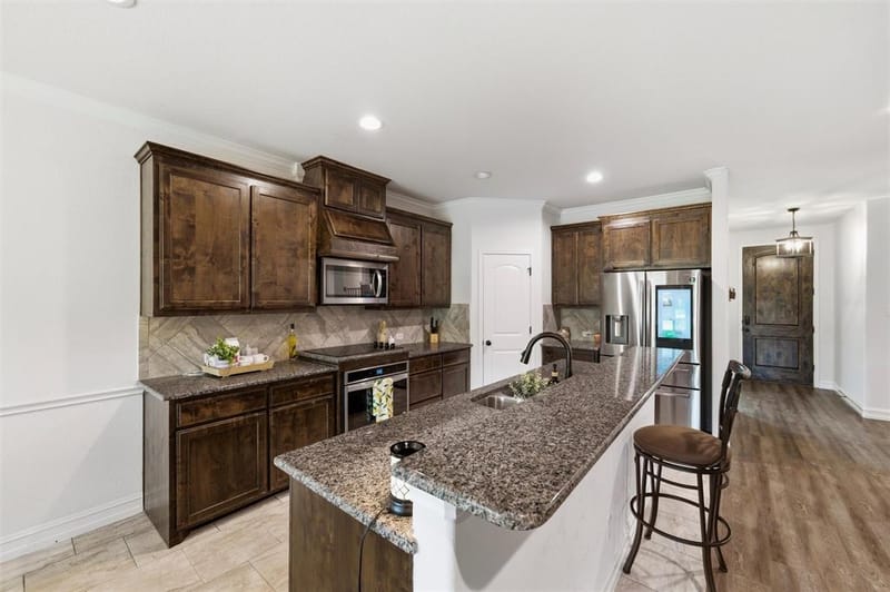 2501 Bunker Hill Drive, Burleson TX 76028 - Photo 14