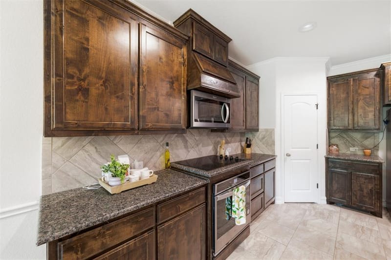 2501 Bunker Hill Drive, Burleson TX 76028 - Photo 11