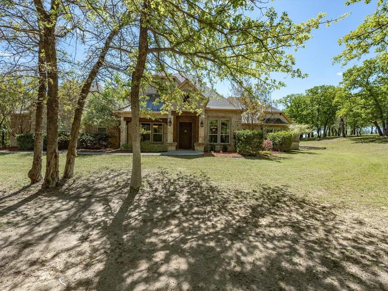 104 Lariat Court, Azle TX 76020 - Photo 6