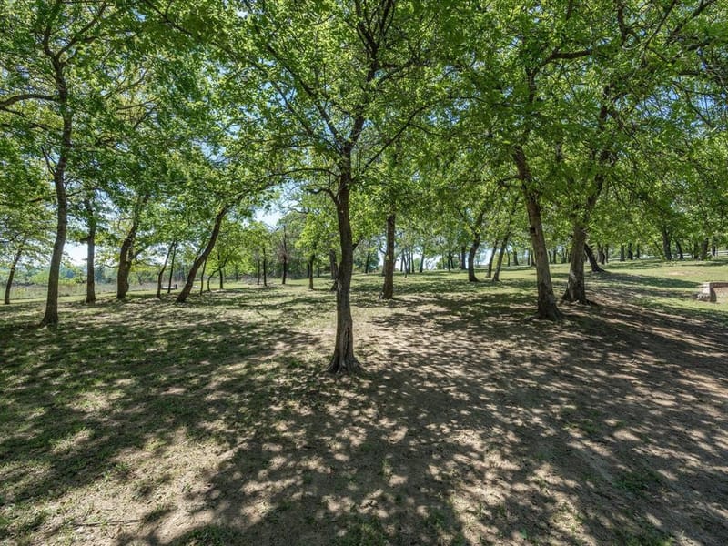 104 Lariat Court, Azle TX 76020 - Photo 12
