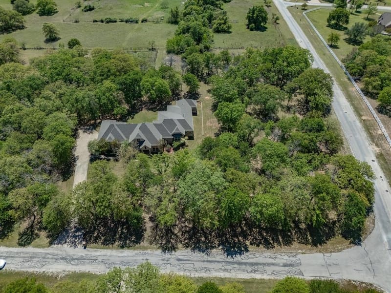 104 Lariat Court, Azle TX 76020 - Photo 14