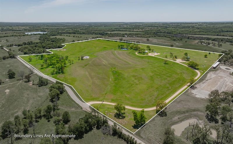 802 Private Road 1675, Stephenville TX 76401 - Photo 2