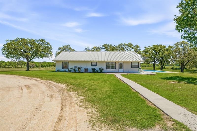 802 Private Road 1675, Stephenville TX 76401 - Photo 3