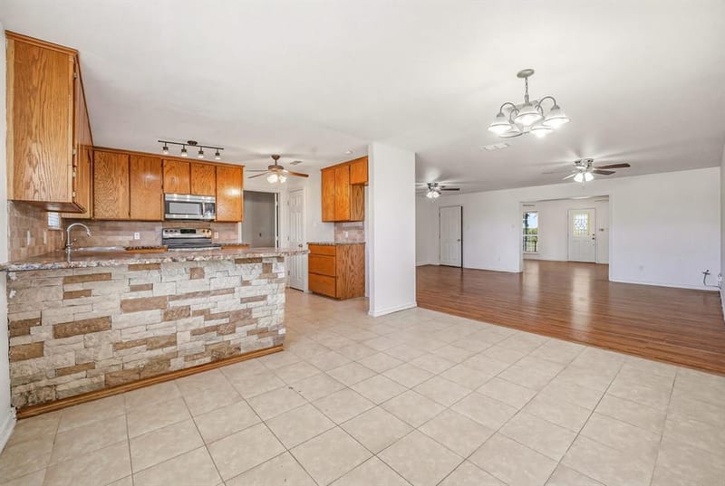 802 Private Road 1675, Stephenville TX 76401 - Photo 9