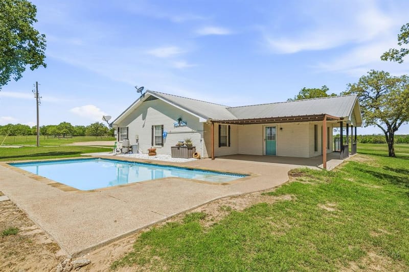 802 Private Road 1675, Stephenville TX 76401 - Photo 4