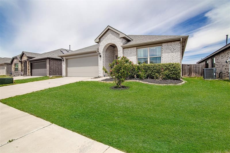 1109 Nighthawk Trail, Alvarado TX 76009 - Photo 2