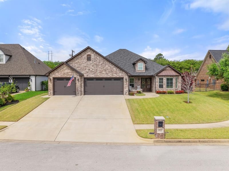 6923 Saint Anthony Drive, Tyler TX 75703
