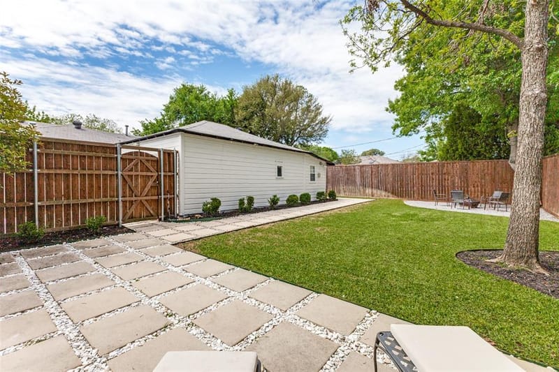 6347 Sudbury Drive, Dallas TX 75214 - Photo 22