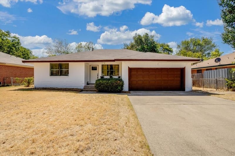 6540 Seco Boulevard, Dallas TX 75217 - Photo 2