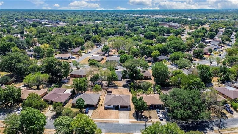 6540 Seco Boulevard, Dallas TX 75217 - Photo 28