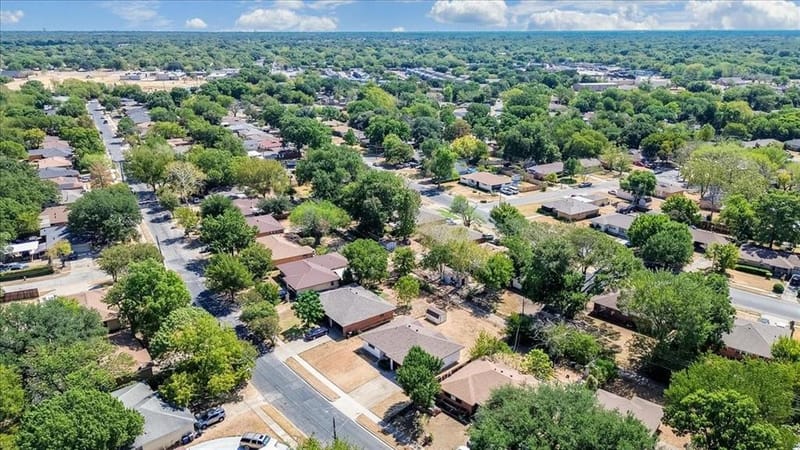 6540 Seco Boulevard, Dallas TX 75217 - Photo 31