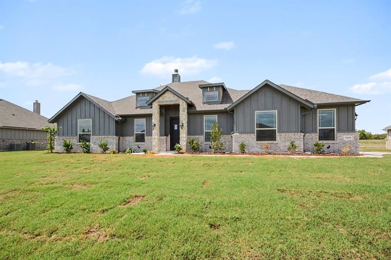 7421 Stonehenge, Sanger TX 76266 - Photo 5