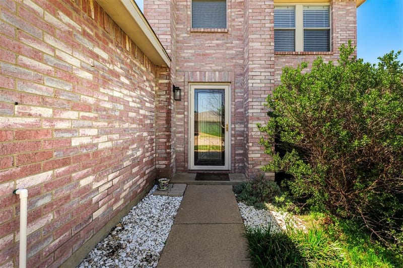 5209 Prestwick Drive, Fort Worth TX 76135 - Photo 3