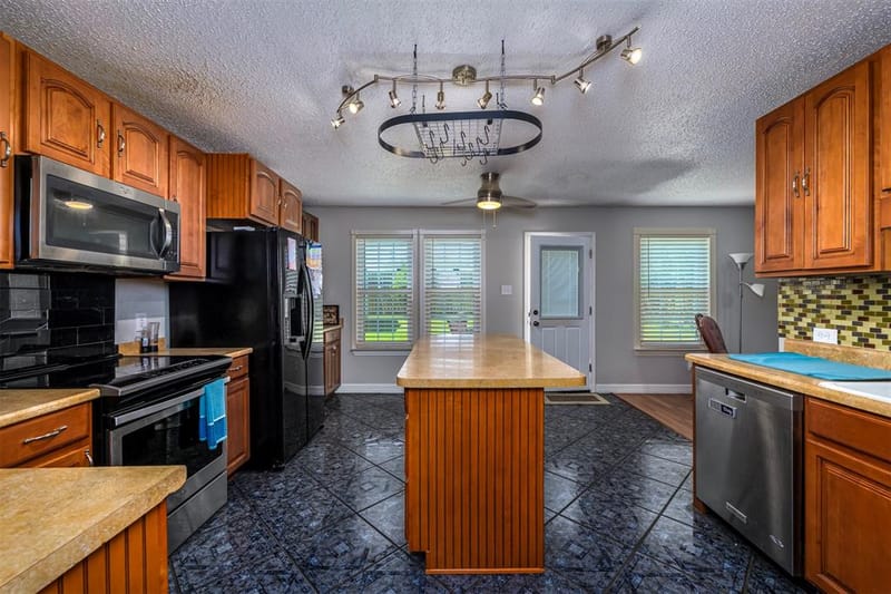 5209 Prestwick Drive, Fort Worth TX 76135 - Photo 8