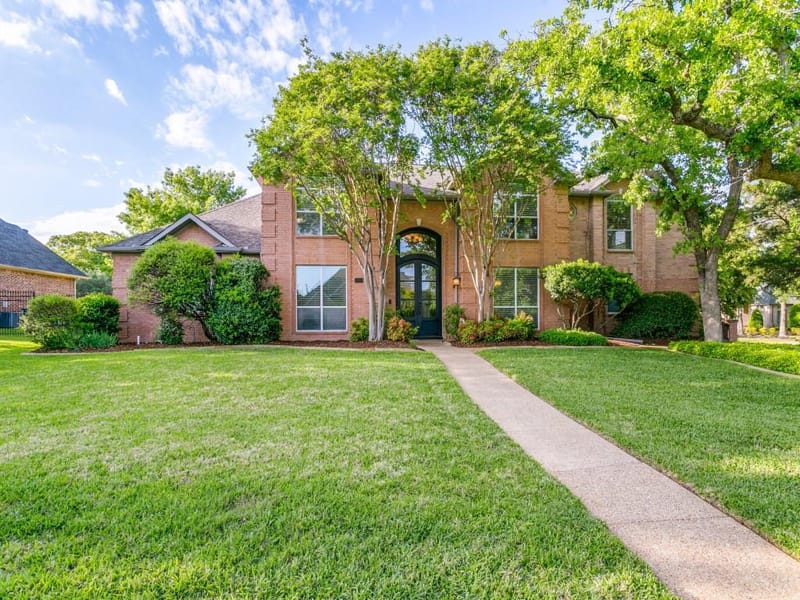 701 Lakehurst Court, Southlake TX 76092 - Photo 3