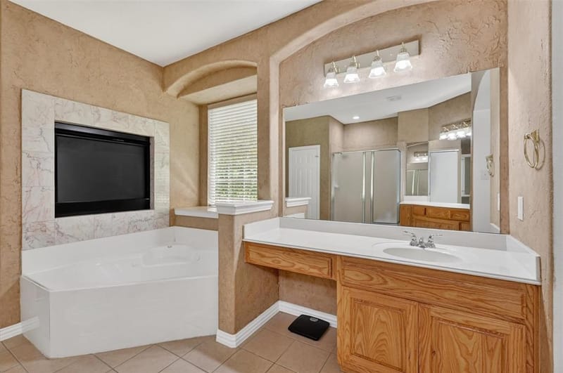 656 Links View Court, Grand Prairie TX 75052 - Photo 17