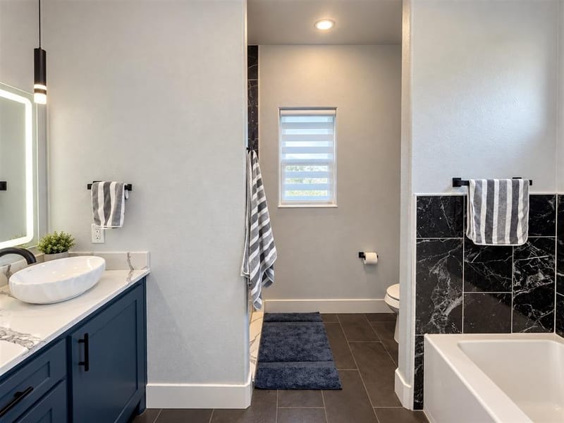 317 Lakeview Drive, Alvarado TX 76009 - Photo 8