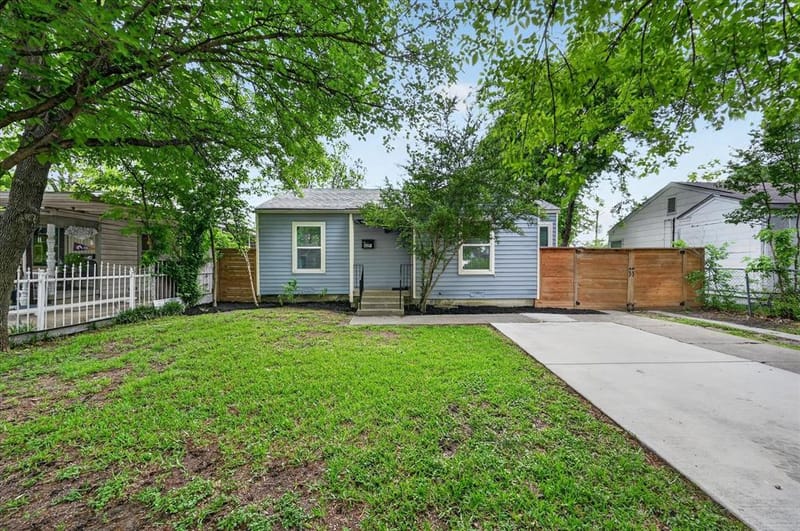 4221 Lisbon Street, Fort Worth TX 76107 - Photo 2