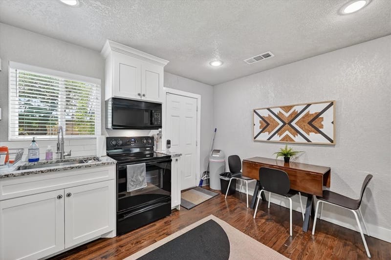 4221 Lisbon Street, Fort Worth TX 76107 - Photo 10