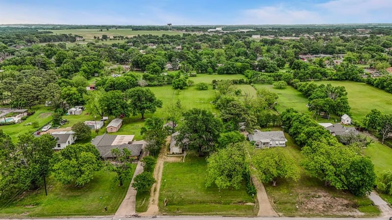 914 Griffith Avenue, Terrell TX 75160 - Photo 5
