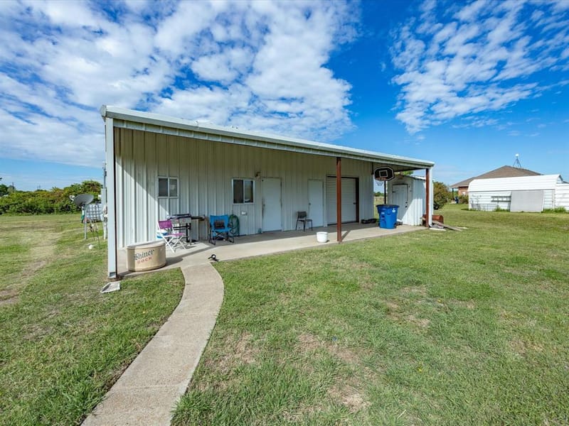 2414 E Ennis Avenue # A, Ennis TX 75119 - Photo 39