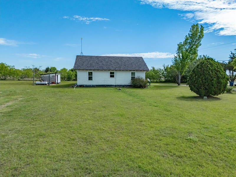 2414 E Ennis Avenue # A, Ennis TX 75119 - Photo 8
