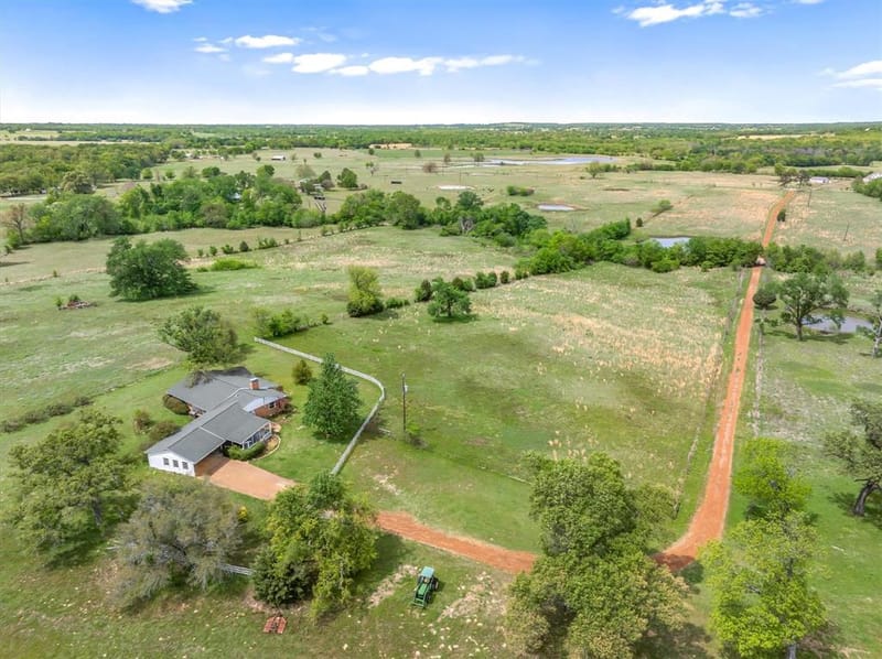 1421 Vz County Road 2319, Canton TX 75103