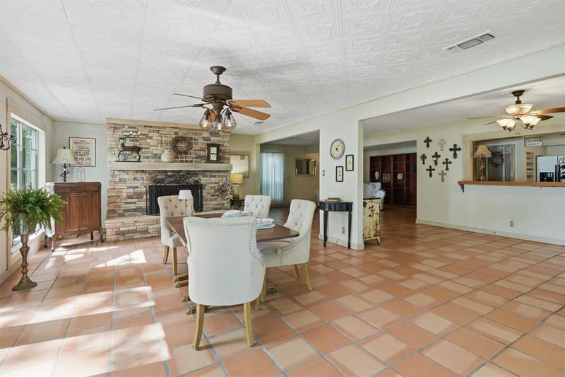 5106 Gibson Court, Granbury TX 76049 - Photo 9